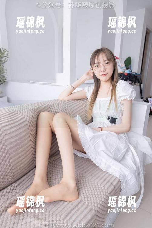 BoBoSocks袜啵啵-稚予 BoBoSocks袜啵啵 - 归属感满满:稚予的原图与图包里的皮鞋故事