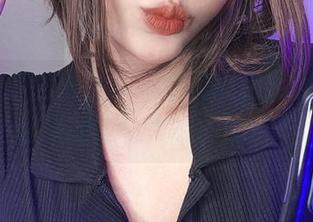 Byoru原图：吊带，这条能把我眼球拉得飞起来的略显疯狂的细带子。