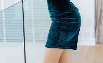 HuaYang花漾 - 办公室不只是工作，周于希Sandy的写真图集里藏着些小心思
