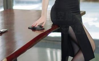 HuaYang花漾 - 不是空姐，是葛征Model在高清套图里散发的淡淡迷雾，真让人着迷。