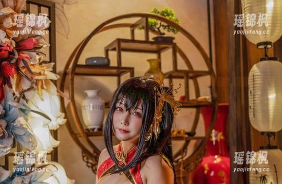 KANEKO咔喵 KANEKO咔喵的夏天:有没有人注意到那种随性的优雅?原图在那,套图就更引人遐想了。