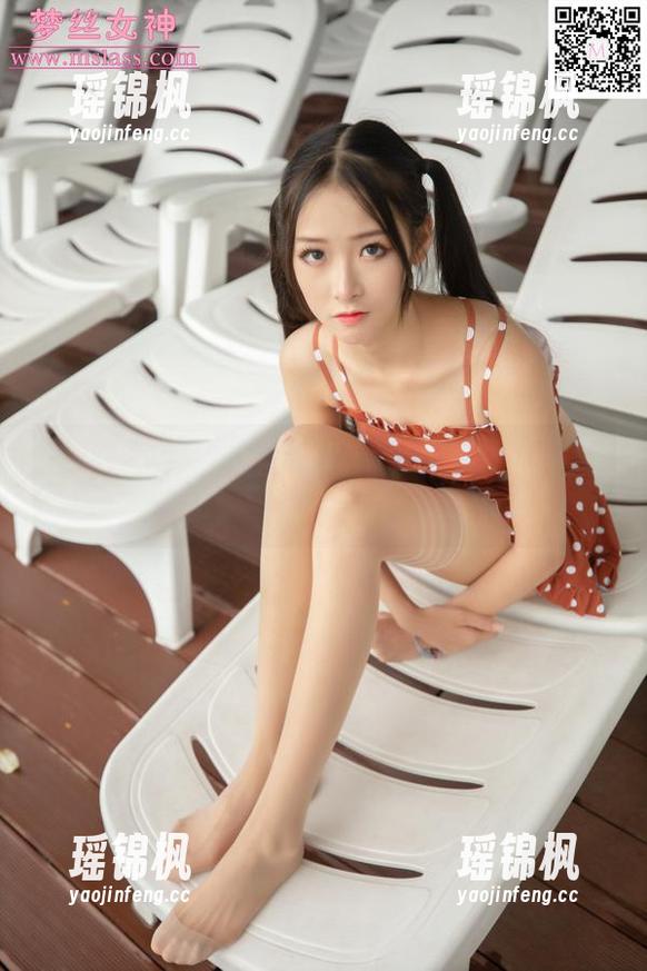 MSLASS梦丝女神-酥酥 MSLASS梦丝女神 - 福利特供!酥酥的小白鞋丝袜,划痕比我想象的还多。