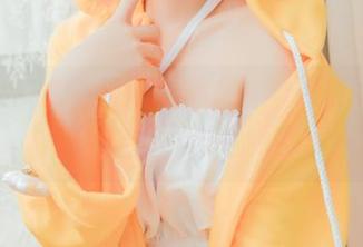 红色吊带裙，喵糖映画基本款写真集更新，你能hold住吗？