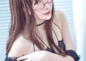 看！Sakiiii翎柒的10万粉福利，高清照片会把我闪晕吗？