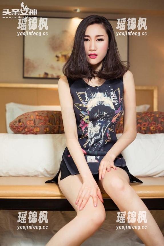 TouTiao头条女神-李丽莎 TouTiao头条女神 - 比基尼延续,李丽莎带你免费下载海边的热辣风景。