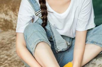 TouTiao头条女神 - 不只美女，杨漫妮baby女神也能把奇葩演绎得那么好