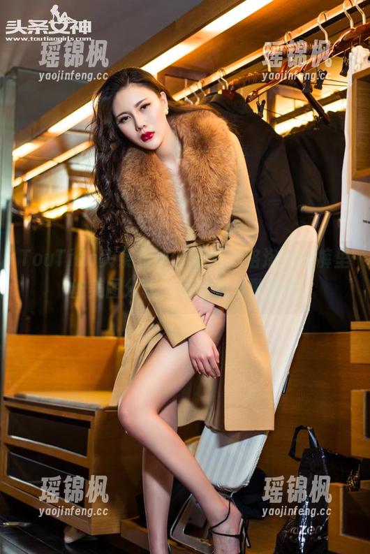 TouTiao头条女神 - 好吧，洛洛可的裤里丝美图分享，别说我没警告你