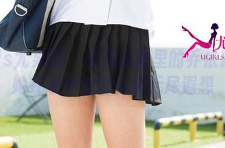 UGirls尤果网 - 精选泳池里的乔依琳——她在水中也能引发无尽遐想