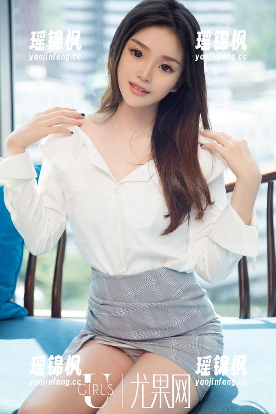 UGirls尤果网 - 孙晚桐白色系列套图，分享给朋友们，顺便一提，这可是你的衣柜缺少的色彩哦。