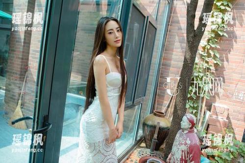 UGirls尤果网 - 当白一晗的裸足遇上无圣光，静悄悄地撩拨你的审美
