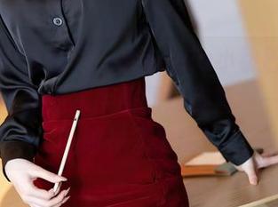 XIAOYU语画界 - Angela小热巴总让人意外，免费的水手服图册等着每一个好奇的眼神来发现！