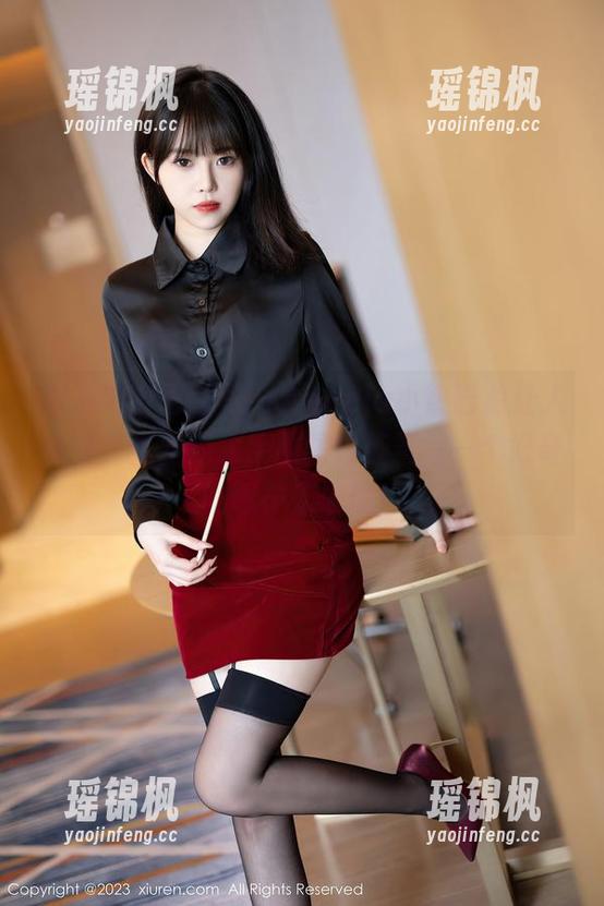XIAOYU语画界 - Angela小热巴总让人意外，免费的水手服图册等着每一个好奇的眼神来发现！