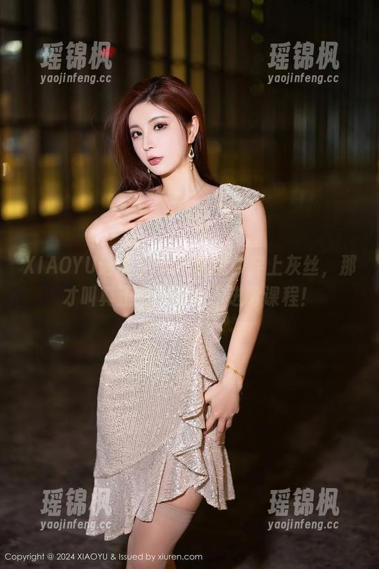 XIAOYU语画界 - 当李丽莎穿上灰丝，那才叫真正的‘写真’进阶课程！