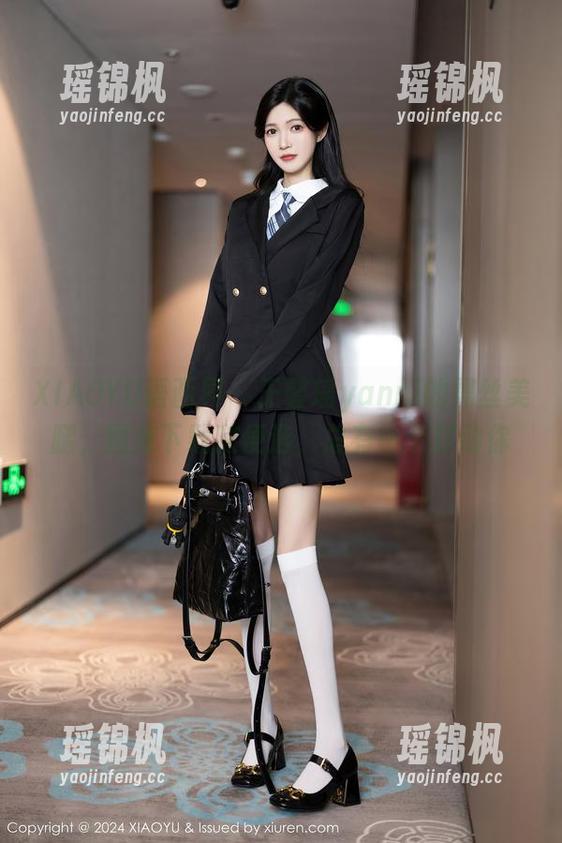XIAOYU语画界-王馨瑶yanni XIAOYU语画界 - 王馨瑶yanni的黑丝美腿,图库下载随便选,总有一个打动你