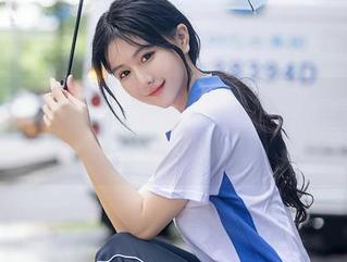 Xiuren秀人网 - 伊小七MoMo的连衣裙能翻白眼？美图合集独家揭秘，呵呵！