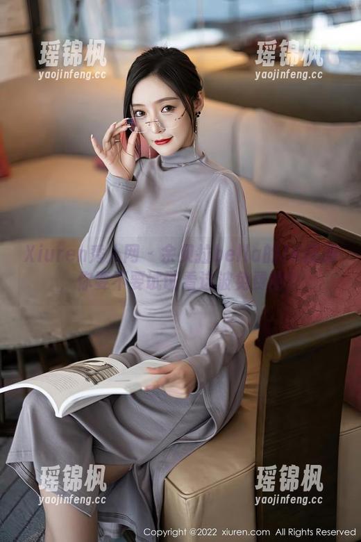 Xiuren秀人网-余贝拉bella Xiuren秀人网 - 余贝拉bella的JK图册,你要不要试试看这波免费的?