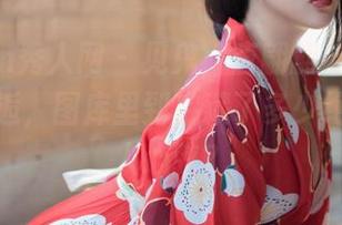 Xiuren秀人网 - 见鬼，唐翩翩与泳装的完美邂逅，图库里到底藏了多少绝美的扣人心弦？