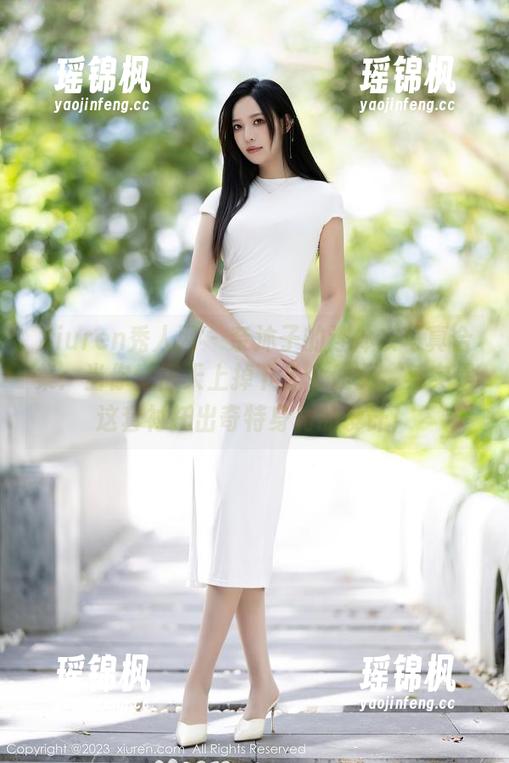 Xiuren秀人网-奈沐子 Xiuren秀人网 - 奈沐子的连体衣写真合集:当你觉得天上掉下了个仙女,其实是这套衬托出奇特身材的设计!
