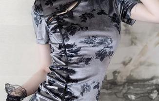 Xiuren秀人网 - 看小芭乐的“纯白”照片，我愈发理解了白色的琐碎和无趣。