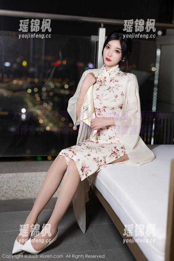 Xiuren秀人网-岁小岁 Xiuren秀人网 - 岁小岁的制服,原图疑似传来了一阵制服潮流风,这波我跟定了!
