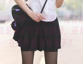 Xiuren秀人网 - 美图集：模特悦悦的红裙，究竟是裙子带我去旅行，还是我一直在追寻着那条裙子？