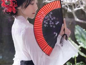 Xiuren秀人网 - 从未见过的瑞瑞ruirui，礼服里的高清波动，资源为啥这么丰富？