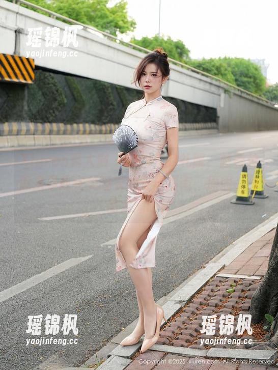 Xiuren秀人网 - 程程程的礼服，越看越像是寻找完美睡衣的专属指南，原图，作品大揭晓！