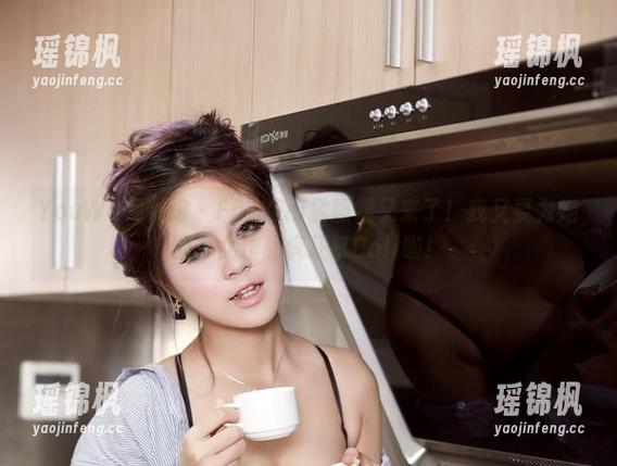YouWu尤物馆 - FoxYini孟狐狸又来了！我又要为她的少女作品疯狂打Call啦！