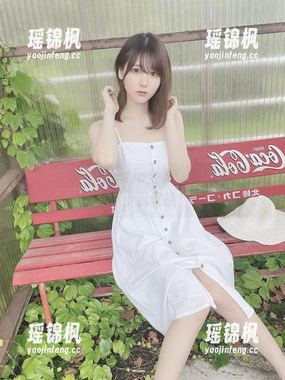 翻看けん研的Fantia全集，五周年原图里有不少彩蛋哦！