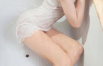 丽柜 - 小七的作品里，有双生花和粽子交错的情感，真是…不容易啊！