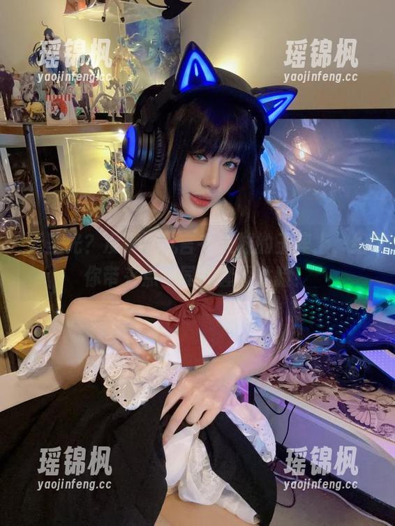 无圣光？没事，九言在天城的玉座上，给你带来点不同的套图体验！