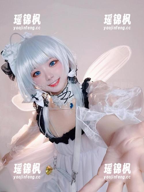 伊喵_Master的全套写真，四叶草剧场法芙娜，痴迷这造型都是个迷，太好奇了。