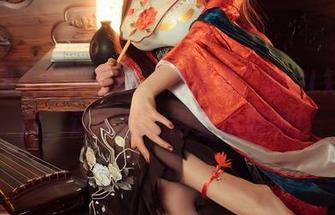 听说网友们都在找“你夏夏”的OL短裙照片，这可是火得要出圈啊！