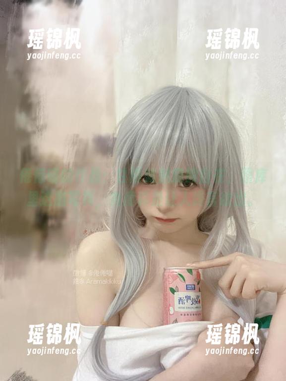 倦倦喵的作品：甘雨如魅魔般自在，图库里这组写真，角度真是让人谗言欲出。