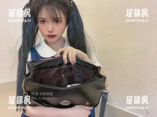 倦倦喵又来了：JK书包里的网盘是我新的钥匙，作品快收！