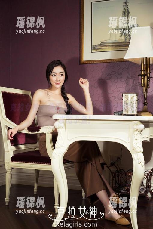 克拉女神 - 美图里的佳莹，清纯得像刚出水的小鱼！
