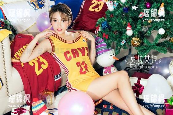 克拉女神-宋智珍 克拉女神 - 这组眼镜写真里的宋智珍,比我等公交时还让我想不开。
