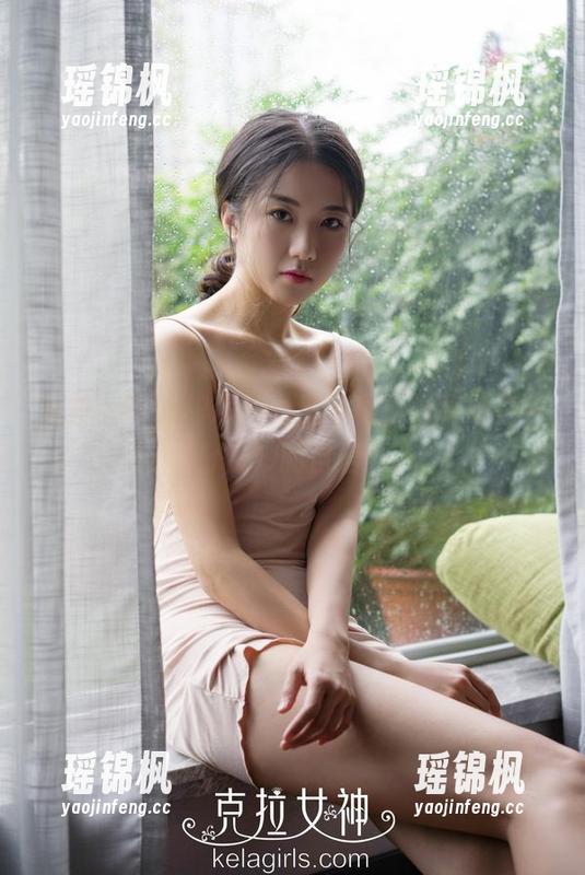 克拉女神 - 梓芯的女王写真，分享给你一份微妙的自信！