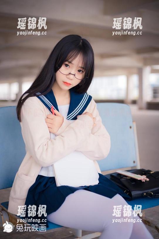 兔玩映画 制服下的死库水?混搭成就兔玩映画的高清写真集小宇宙!
