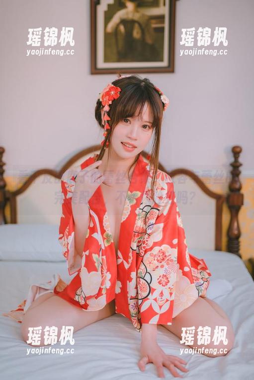 看千反田鹿子的蕾丝合集，妆容与蕾丝的完美配合，不怕你脸红吗？