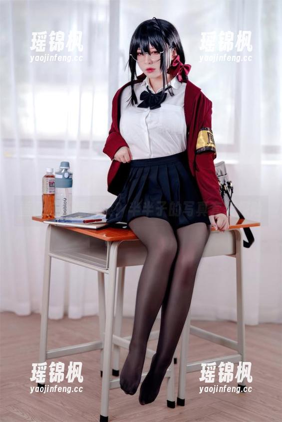 半半子 重口味还是清淡?半半子的写真套装探险