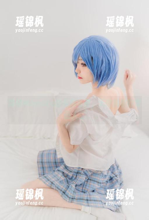 南桃Momoko的私房写真，天使角色的双面人生
