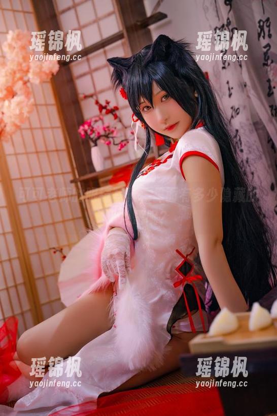 可可老师的眼镜写真，里面有多少隐藏的小心思呢？