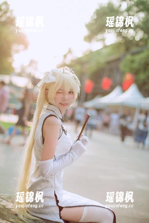 向小圆致敬！这套蓝色之夏，搭配多少奇思妙想