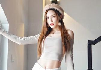 嗲囡囡 - 不为别的，只为BABY_柒的全套白色图包，多了一分小确幸！