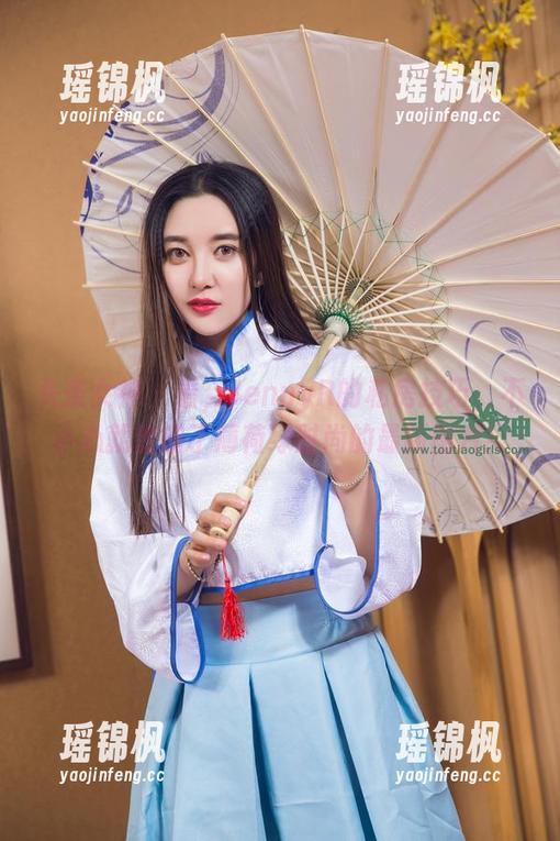 头条女神-JennyR 头条女神 - 看,JennyR的私房技巧,不小心就变成了薄荷绿时尚的最新图片!