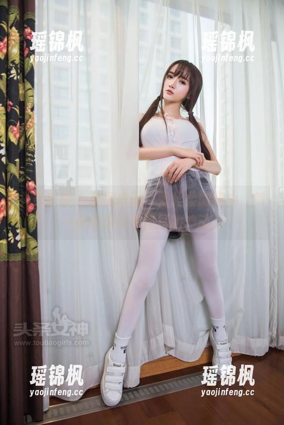 头条女神 - 私房作品，张梓柔的甜心，每一张都是让你舔屏的冲动。