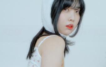 一秒变身，宋哈娜(송하나)可爱的写真让我每次都想再看一遍。