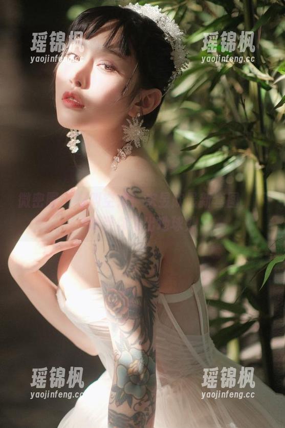 微密圈 - 呼叫空姐！宋昱欣最新套图，下载带你飞出地球外