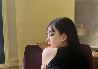 微密圈 - 小优优子的校服巡演——一波图片更新带你进修校花课程，做好准备了吗？